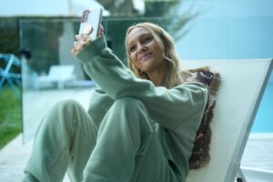 Sara Thompson Instagram - Have you even watched season 2 yet?