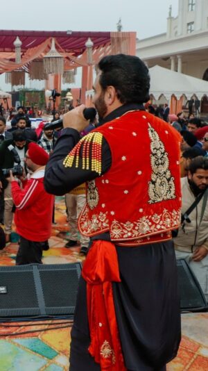 Sarabjit Cheema Instagram - Live Wedding Show last week in #Punjab

Contact for Bookings: 9915117777 🇮🇳
7788864003 🇨🇦

#SarbjitCheema