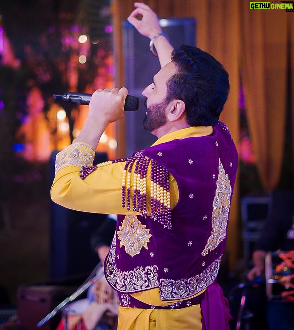 Sarabjit Cheema - 3 Likes - Born to Perform #blessings
Contact for Bookings: 9915117777 š®š³
7788864003 šØš¦
#livesinging #punjabi #bhangra #sarbjitcheema
