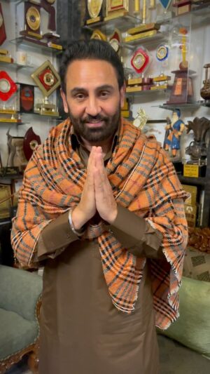 Sarabjit Cheema Instagram - Keep loving and supporting 🙏🏼

#reels #reelsindia #punjab #punjabi #sarbjitcheema #bhangra