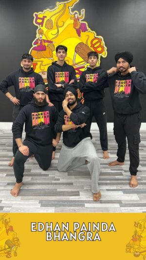 Sarabjit Cheema Instagram - Edhan Painda Bhangra 🦾🧡 

@sarbjitcheemaofficial 

#reels #reelsindia #reelsinstagram #trending #fyp #foryou #punjabi #punjab #bhangra #folk #ranglapunjabartsacademy #sarbjitcheema #punjabimusic