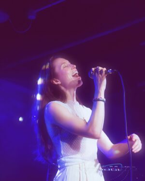 Sarah Close Instagram - manchester!!!!! i can’t believe this was a few weeks ago now. i wanna come back and sing more for you 
pics by @lucycrgart 
🐝