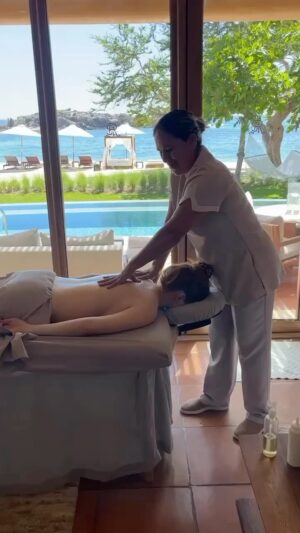 Sarah Drew Instagram - Spa day at @stregispuntamita ! @howelltalentrelations #travelpartner #stregispuntamita