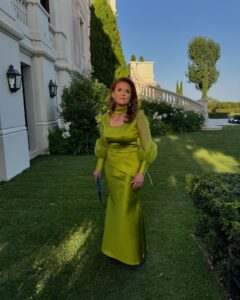 Actress Sarah Ferguson HD Instagram Photos and Wallpapers August 2024