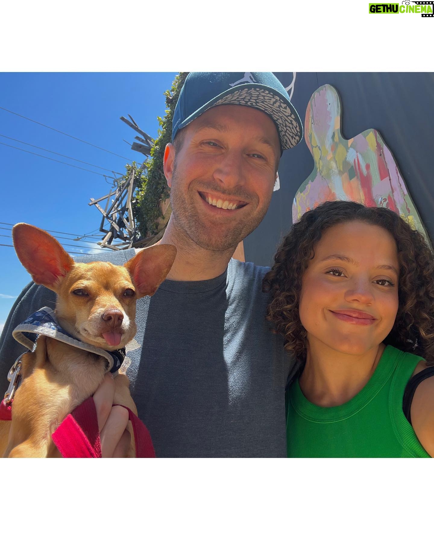 Sarah Jeffery - 3 Likes - the dory show with special guests joseph and sarah