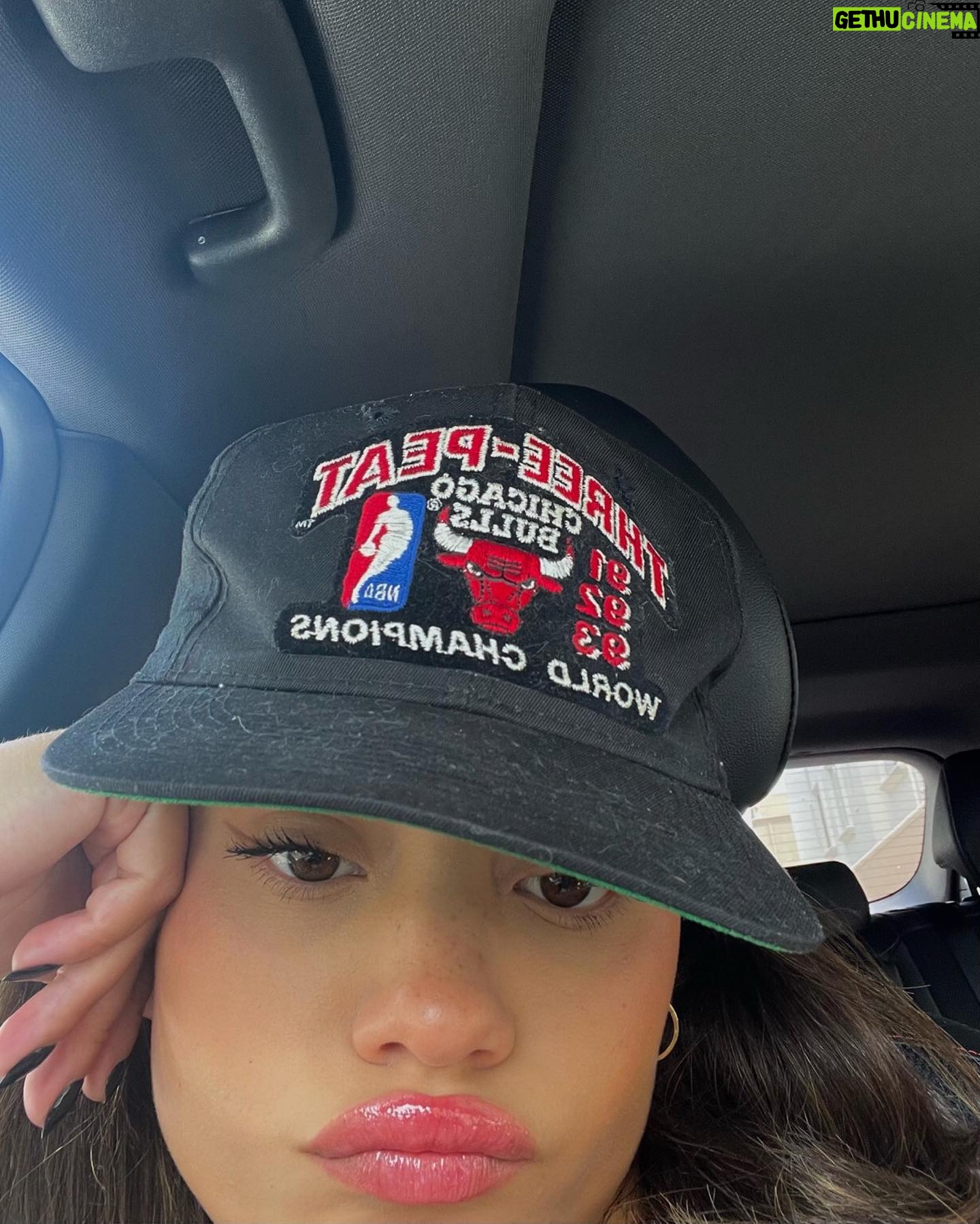 Sarah Jeffery - 3 Likes - finders keepers 🤫