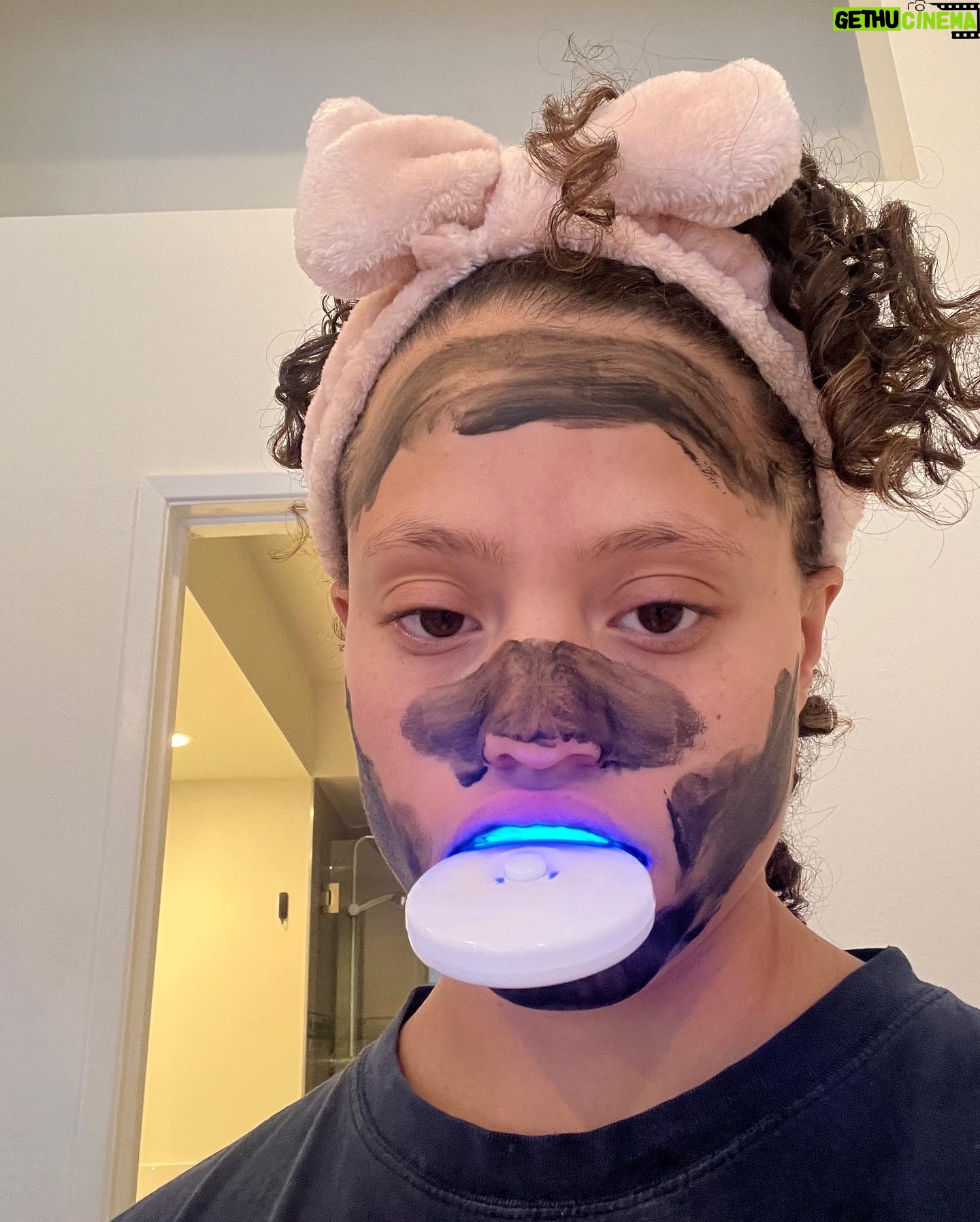 Sarah Jeffery - 3 Likes - no beauty ambassador offers in my inbox?? confused 😕