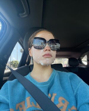 Sarah Jeffery Instagram - no beauty ambassador offers in my inbox?? confused 😕
