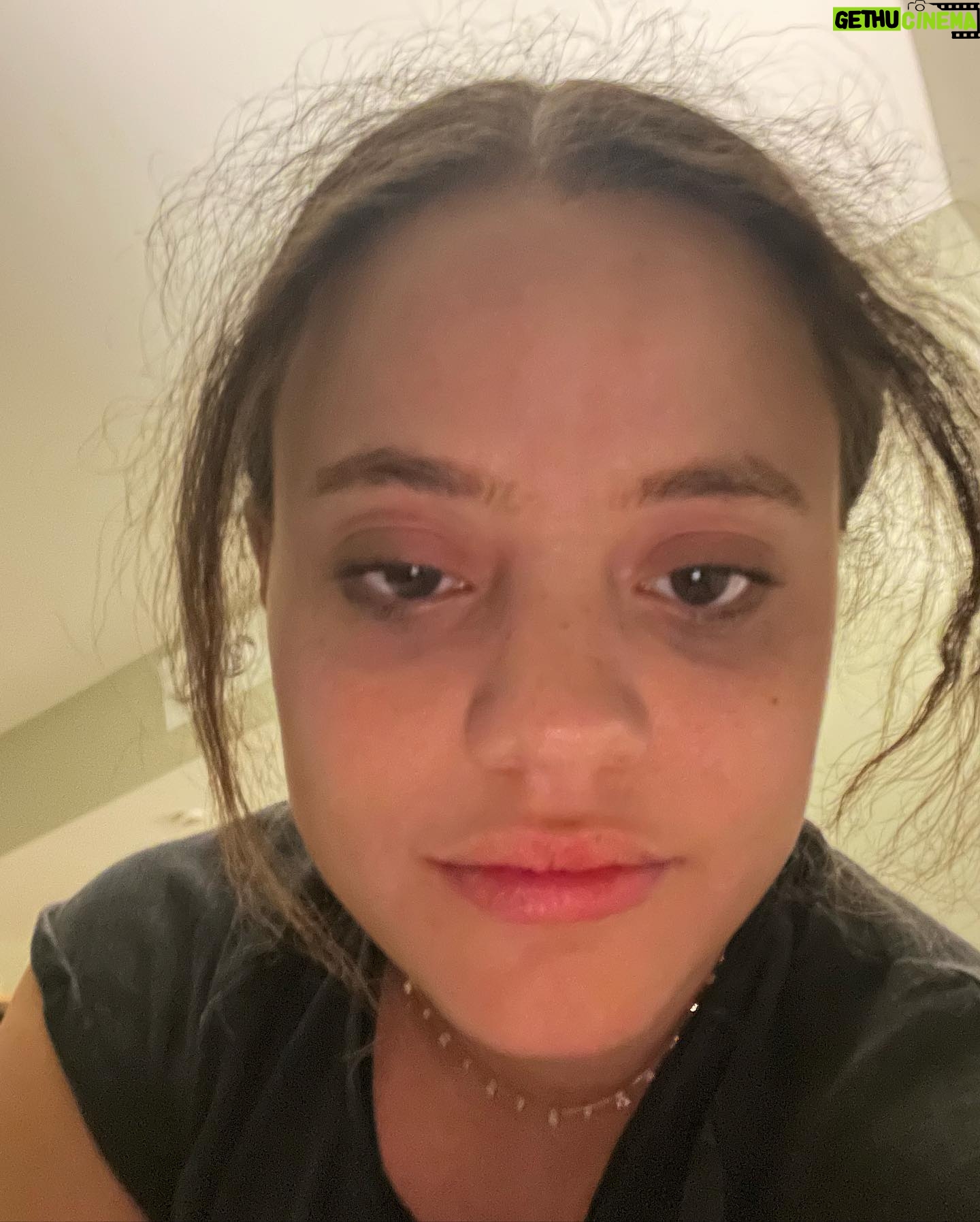 Sarah Jeffery - 3 Likes - no beauty ambassador offers in my inbox?? confused 😕
