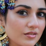 Sarah Khan