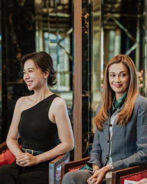 Sarah Lian Instagram - I was honored to be invited to speak on the recent “Women in Film” panel.  It means a lot to be part of an event that aims to empower and inspire the next generation of women to pursue their passions and follow their dreams. This one is extra special for me as I got to share the experience with my daughter and family in Malaysia. 
Thank you @soosheapin, @feith.london and @elemis_my for making all this possible ✨🎬#womensupportingwomen