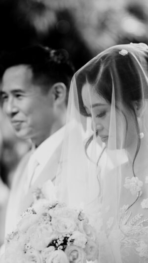 Sarah Lian Instagram - One of the best days of my life. ❤️

Words can’t express how grateful we are to have our friends and family join our special celebration of love. 

Thank you @filmsbykoh for putting together the highlights of our Exchange of Vows ceremony. 

#thetingtengs