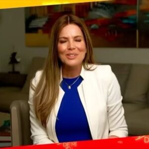 Sarah Mintz Instagram - Por fin Colombia lo sabrá directamente de mi. 🇨🇴. Gracias @divajessurum te quiero mucho 💕 @sedicedemitv ………………🎥 @volcogabriel