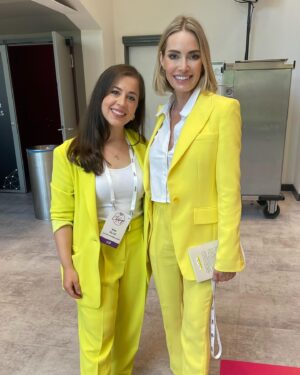 Sarah Valentina Winkhaus Instagram - Women supporting women 💛

Ein herzliches Dankeschön an das @missionfemale X-Change Festival für die Gelegenheit, so viele inspirierende Frauen und ihre beeindruckenden Vorträge zu erleben.

Diese Begegnungen haben mir einmal mehr gezeigt, wie wichtig es ist, Frauen zu empowern und ihnen den Mut zu geben, ihren eigenen Weg zu gehen. Gemeinsam können wir Großes erreichen und die Welt verändern. 💛

#femaleempowerment #diversity #nextlevel #socialfreezing #ichwerdeeltern 

Styling @tanjacomba  @sly010_official