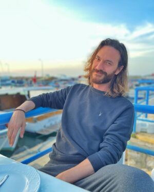 Sarp Can Köroğlu Instagram - First one or second one ? 📸: @begumben_  @kaptanbalikciflikkoy