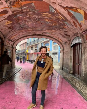 Sarp Can Köroğlu Instagram - Harika bir yıl olacak 2020 sonuna kadar inanıyorum buna, ve böyle olması için hepimiz elimizden geleni yapalım, sevgiyle yapalım...☺️