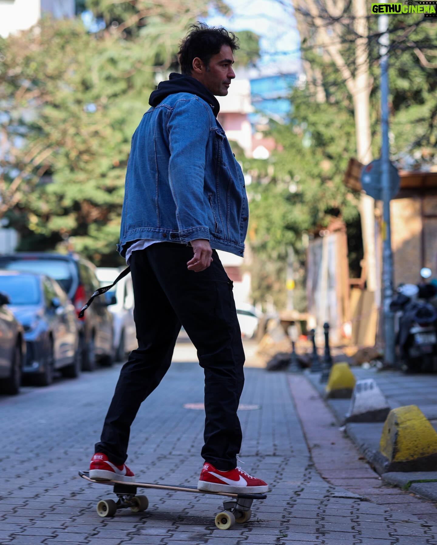Sarp Levendoğlu - 11K Likes - Semt bizim ama ev kira🛹 #yowsurf @yowsurf @nikesb @nike #işbirliği
