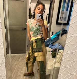 Sasha Lane Instagram - Lily for your Sunday
@eunicejeralee forever comin through with the vision & fits 

🕊️