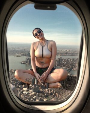 Satarupa Pyne Instagram - Just imagine me saying ‘hi’ to you , at your window view 😝! You will be feeling so lucky . 🙃. Picture edited by | @biglightuser
