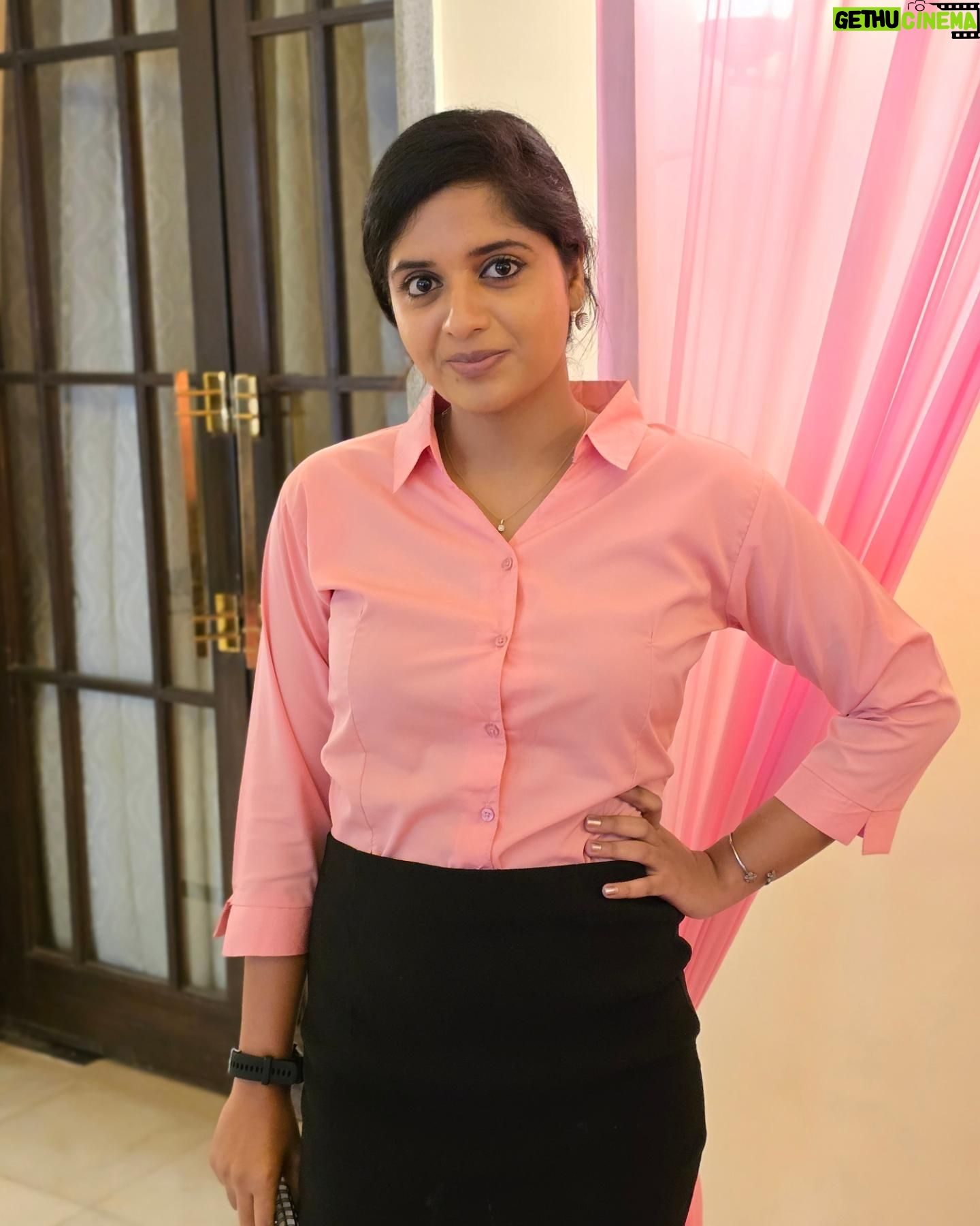 Sathya Devarajan - 8.5K Likes - Getting back to emceeing feels like patching up with my ex 🥹 How much I missed youuuuu 🥹 I was not able to take up much events because of the hectic shoot schedule i had. I was trying my best to take up atleast few selective events all these 2 years, just oly for the love I had over emceeing ❤️ Whatever I do Anchoring would always be my FIRST LOVE 🫶
And today i feel happy to have hosted for this company for the third consecutive year ❤️🫶
Check @emcee_sathya for regular event updates 😬🤗
.
.
.
.
.
#tamilactress #trending #shotonphone #fashioninspo
#sathyadevarajan #emcee #celebrityemcee #sathya