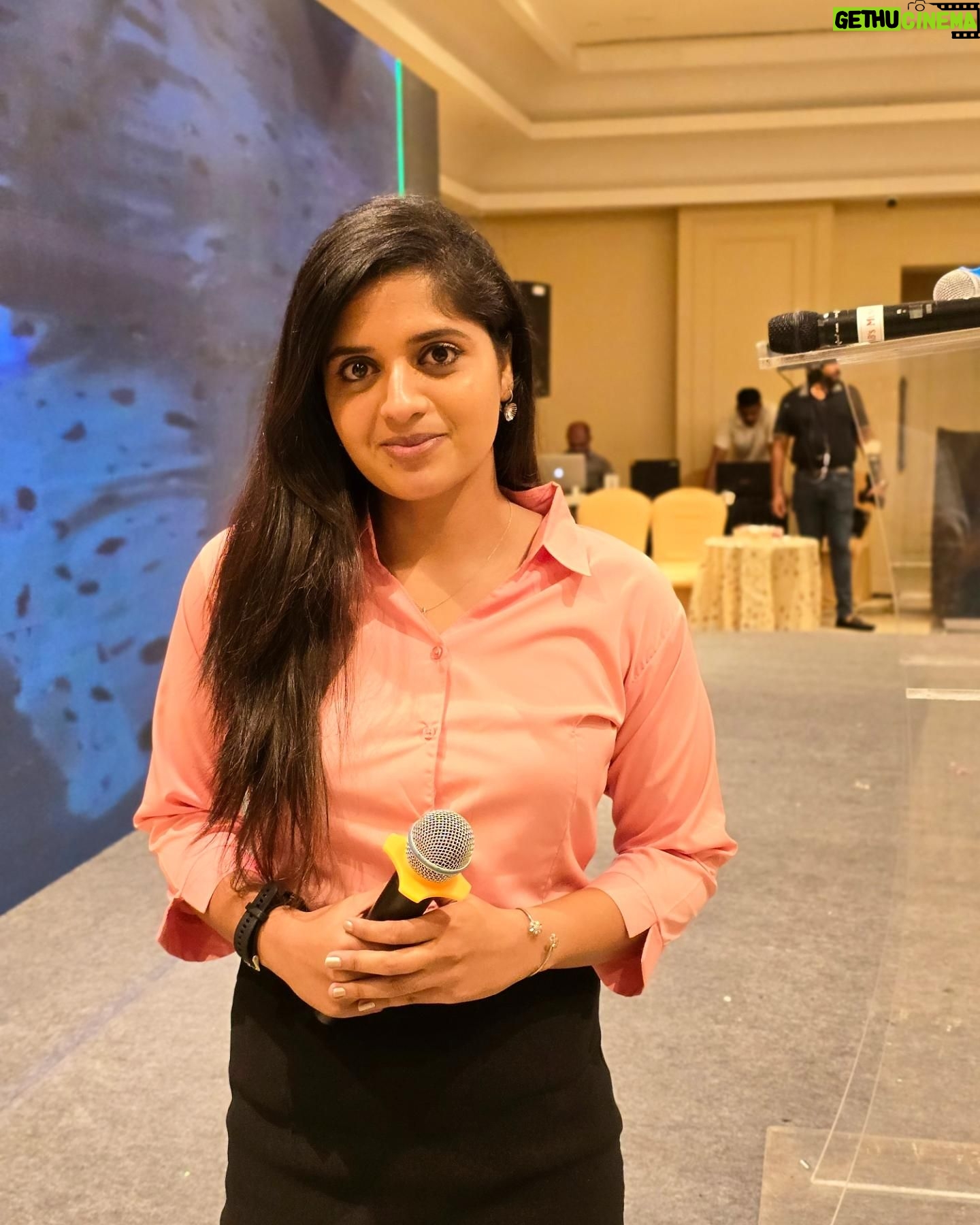 Sathya Devarajan - 8.5K Likes - Getting back to emceeing feels like patching up with my ex 🥹 How much I missed youuuuu 🥹 I was not able to take up much events because of the hectic shoot schedule i had. I was trying my best to take up atleast few selective events all these 2 years, just oly for the love I had over emceeing ❤️ Whatever I do Anchoring would always be my FIRST LOVE 🫶
And today i feel happy to have hosted for this company for the third consecutive year ❤️🫶
Check @emcee_sathya for regular event updates 😬🤗
.
.
.
.
.
#tamilactress #trending #shotonphone #fashioninspo
#sathyadevarajan #emcee #celebrityemcee #sathya