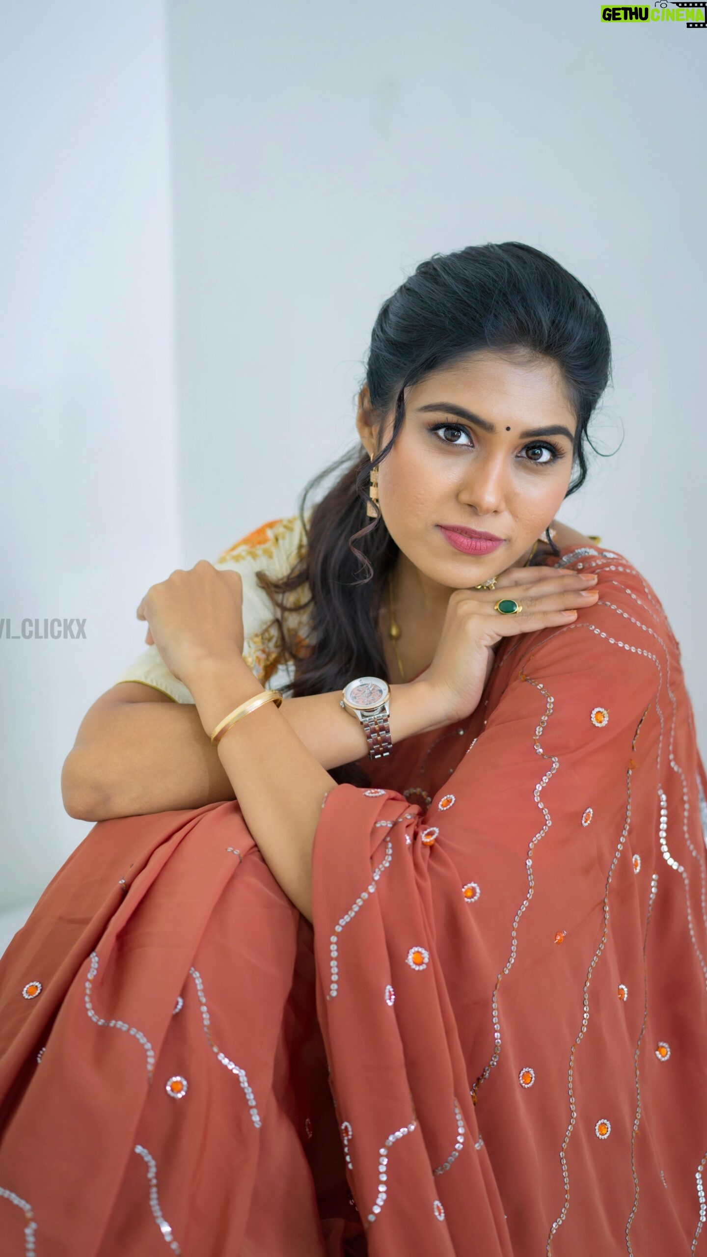 Satya sri - 8.6K Likes - Saree :- Ammammaaa gyapakammm ❤️
#saree #sareelove
#ammamma #gyapakam #emotions
#satyasri #jabardasth_satyasri #actresssatyasri #instagood #réel #emotions #behappy #bepositive #satyasrifanforever #me_satyasri