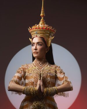 Savika Chaiyadej Instagram - ภูมิใจที่ได้นำเสนอรากวัฒนธรรมของชาวใต้ 🩷🇹🇭
ฝากผลงานพวกเราด้วยนะค้า

#โนราห์เมคอัพ #noramakeup #thaisouthernstyle 
@gampun @mix_rachaya @casperproud