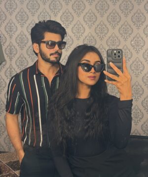 Sayali Salunkhe Instagram - **Unexpected Friendship Alert! 🚨**

Met someone new, and who knew we’d hit it off like this? We’re two peas in a pod—both goofy, both idiots, and absolutely loving it. Never expected to find someone on the same crazy wavelength as me, but here we are, laughing at the dumbest things and just vibing together. Here’s to more stupid adventures and endless laughter! 

Cheers to the unexpected and all the fun that comes with it. 🍻
