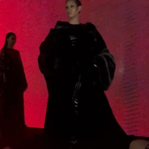 Sazzy Falak Instagram - Last and final show I attended for @klfashionweek was @abushaefhamza’s. I’ve known this talented fella way before he was what he is right now and boy, am I proud at how far he has come. I’ve always loved his style and even way back then, I marvelled at his talent. Congratulations my dear for a fabulous show. I love how the show was executed. Such drama, such finesse! Also, I pun dah chup a couple of pieces/outfits yang I nak pakai, so be ready Abu! 

#sazfash #abushaefhamza #klfw2024 #klfashionweek