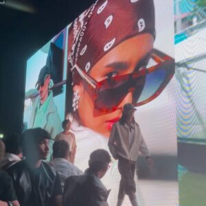 Sazzy Falak Instagram - Last and final show I attended for @klfashionweek was @abushaefhamza’s. I’ve known this talented fella way before he was what he is right now and boy, am I proud at how far he has come. I’ve always loved his style and even way back then, I marvelled at his talent. Congratulations my dear for a fabulous show. I love how the show was executed. Such drama, such finesse! Also, I pun dah chup a couple of pieces/outfits yang I nak pakai, so be ready Abu! 

#sazfash #abushaefhamza #klfw2024 #klfashionweek