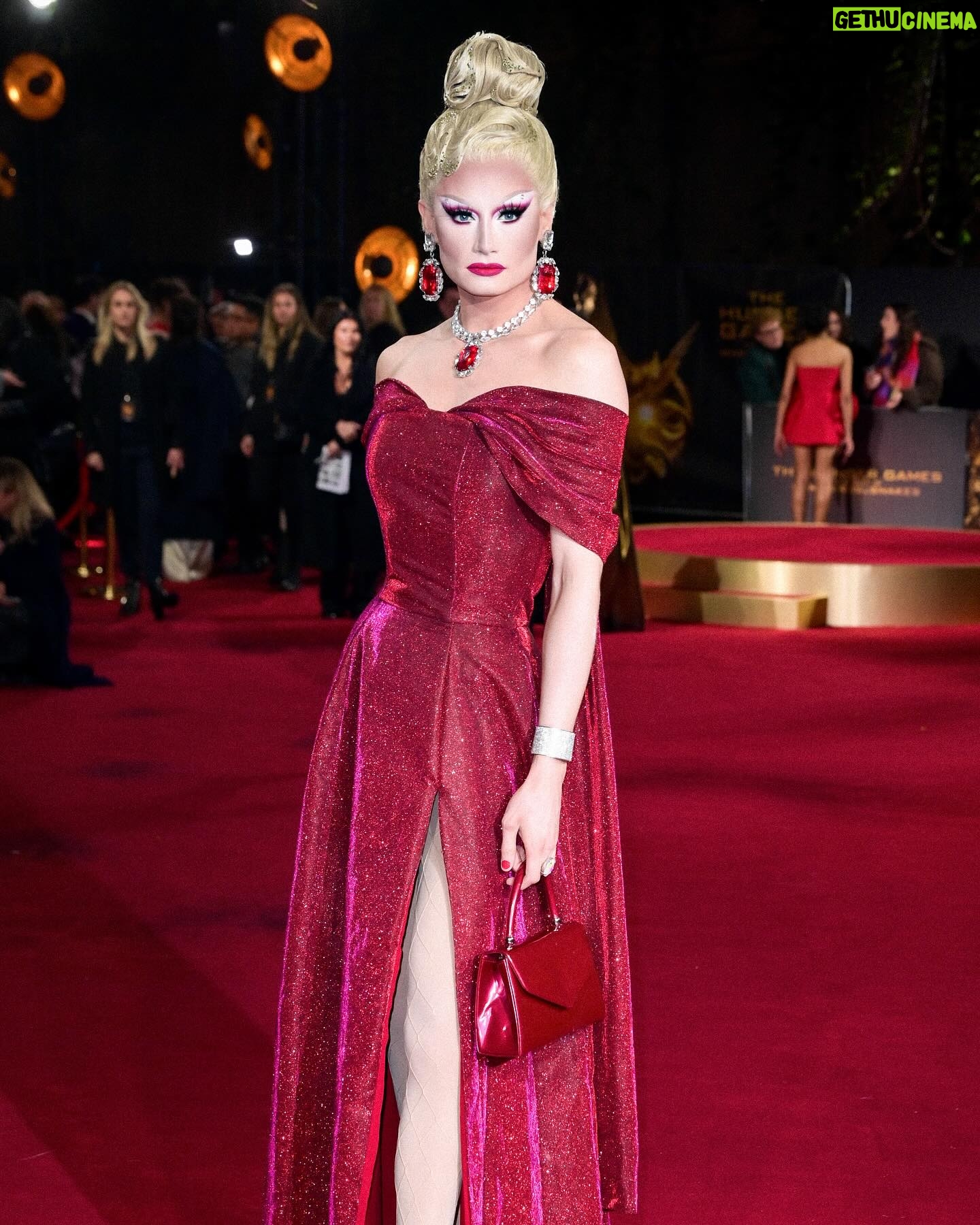 Scarlett Harlett - 5.1K Likes - wow, two premieres in two days and how grateful I am to have been invited! I got to have my lil movie star moment at the red carpet for the new @thehungergames movie last night and it did not disappoint! So before you go and see the movie which I highly recommend I need you to see how pretty I felt 🥹♥️ @lionsgateuk #thehungergames @concordemedialondon
dress by the amazingly talented @dylanjoelstudio 🫶🏻