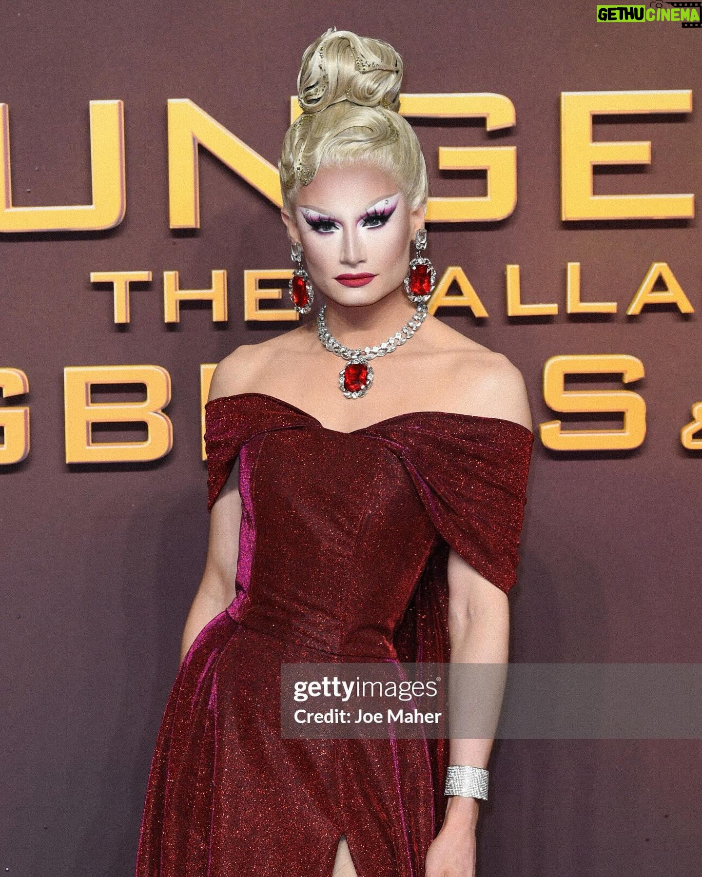 Scarlett Harlett - 5.1K Likes - wow, two premieres in two days and how grateful I am to have been invited! I got to have my lil movie star moment at the red carpet for the new @thehungergames movie last night and it did not disappoint! So before you go and see the movie which I highly recommend I need you to see how pretty I felt 🥹♥️ @lionsgateuk #thehungergames @concordemedialondon
dress by the amazingly talented @dylanjoelstudio 🫶🏻