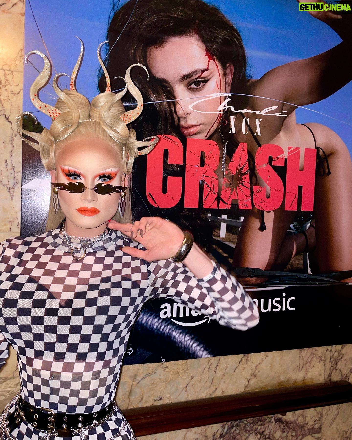 Scarlett Harlett - 5.9K Likes - There’s Something About Charli ♥️
Thank you for much to the entire team and of course the stunosha @charli_xcx for having us at the CRASH album launch!
PS can we discuss this venue tho? I felt like I was in @gildedagehbo! ⚜️