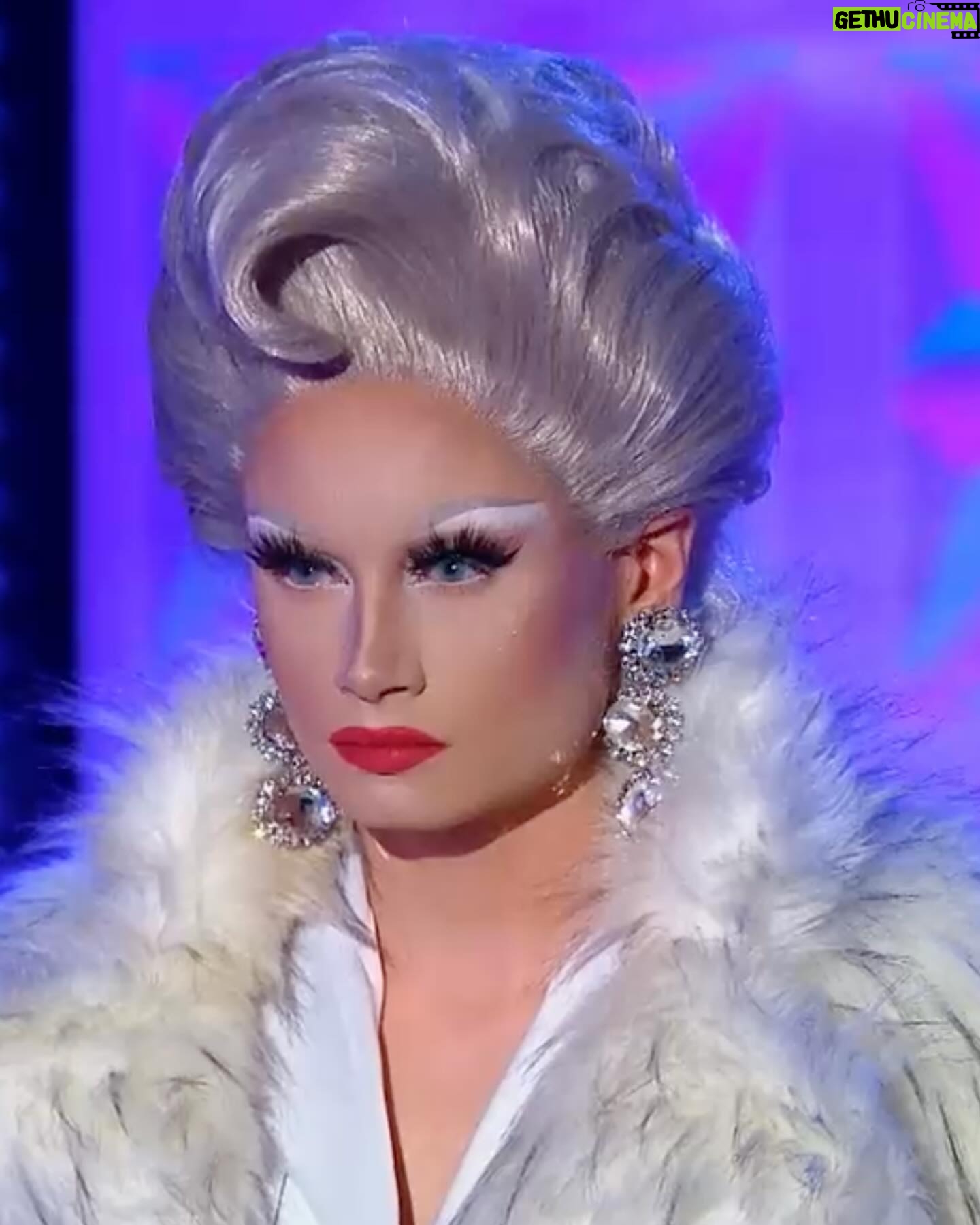 Scarlett Harlett - 7K Likes - thank you @dragraceukbbc for diverting my life into a direction I never thought it would take. I can’t even remember what my life was like before you changed it, nor who I was. 15 years of allowing queer people to thrive when they otherwise would never have been given the chance. I am eternally grateful. And thank you @rupaulofficial for making me an everlasting viral sensation with your chaotic laugh 🥰
#dragrace #dragraceuk #rupaul