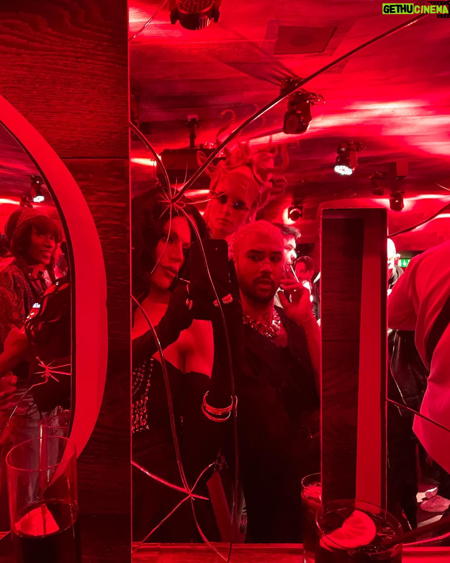 Scarlett Harlett - 5.9K Likes - There’s Something About Charli ♥️
Thank you for much to the entire team and of course the stunosha @charli_xcx for having us at the CRASH album launch!
PS can we discuss this venue tho? I felt like I was in @gildedagehbo! ⚜️