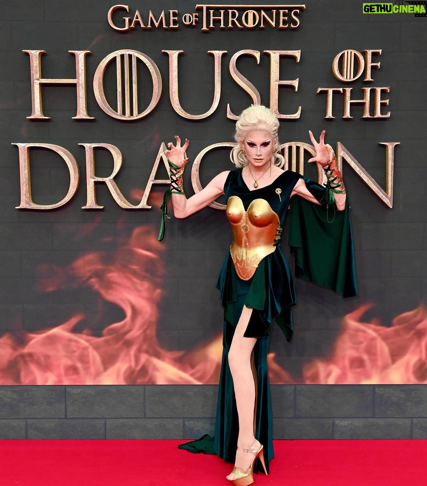 Scarlett Harlett - 7K Likes - It was BEYOND an honor to be apart of the @houseofthedragonhbo premiere last night 😭🐉
It was truly a dream come true to be invited to the premiere of a franchise I am SO passionate about. It was one of the best days of my life!!
I’m beyond thankful to the people at @skytv for inviting me, all the gorgeous people I got to meet, and getting to see the beautiful @theemilycarey do her thing!! 🧡
Outfit by @freakcouturemcr
Hair by @danwchapman
#houseofthedragon #hbo #drag #gameofthrones #redcarpet