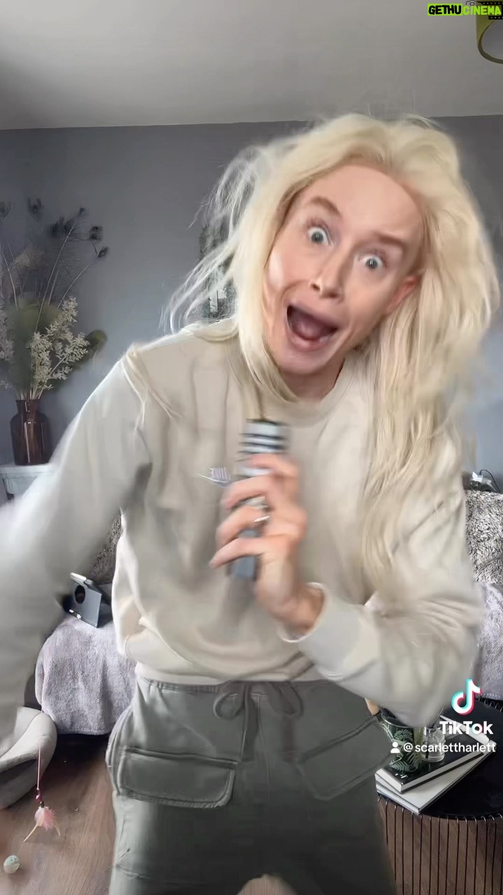 Scarlett Harlett - 4.8K Likes - it’s iggy iggz hun x
#cardib #iggyazalea #freestyle #rap #dragrace #dragraceuk #microphone