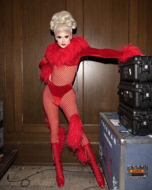 Scarlett Harlett Instagram - bye north america, thank you for all the wonderful memories 🇨🇦🇺🇸

• outfit by @christopherhardcastlecostumier 
• hair by @howsyourheadwigs @benjaminpaulhair 
• photo by @philcrozier