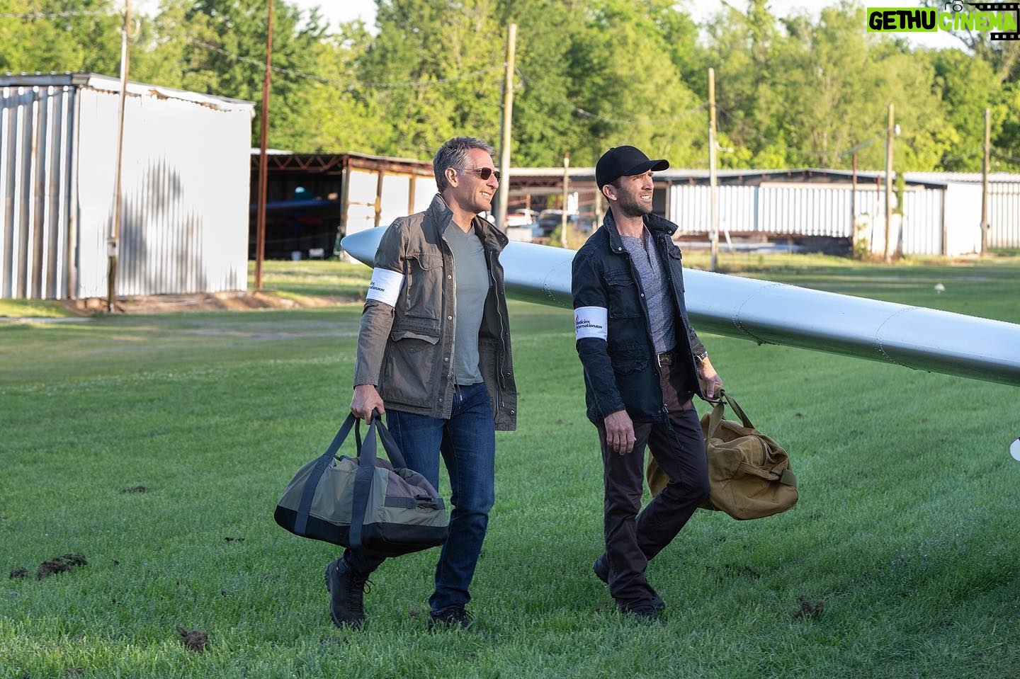Scott Bakula - 2.7K Likes - What's in the bag? Make sure to tune in to tonight's newest episode of @ncisnola on @cbstv to find out. #TuesdayNight #NCISNOLA #CBS