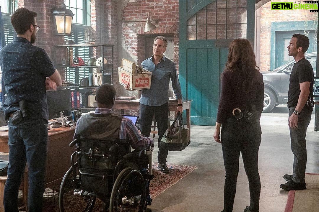 Scott Bakula - 2.9K Likes - We have an explosive 2 hr season finale tonight! Thank you, from the bottom of my heart for a great season!! Hope you enjoy! @CBS @NCISNewOrleans @JDS_PR #ncisnola @jaydschwartz