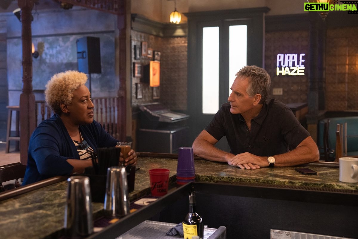 Scott Bakula - 2.8K Likes - @cchpounder and I are just talking about what’s going to happen next on tonight’s new episode of @ncisnola on @cbstv . Make sure you don’t miss it.
#tuesdaynight #ncisneworleans #cbs #newepisode