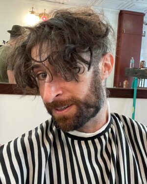 Scott Rogowsky Instagram - Back in the 2010s groove 💇‍♂️