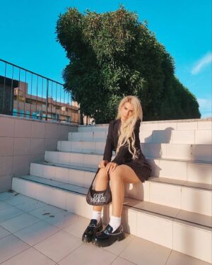 Sea3p0 Instagram - 👼🏼God's favorite egirl👼🏼
@irisloveunicorns always bringing out my inner Misa Misa🥲🖤

#fashion #schoolgirlstyle #schoolgirlfit #ootd #aestheticfashion #misa #deathnote