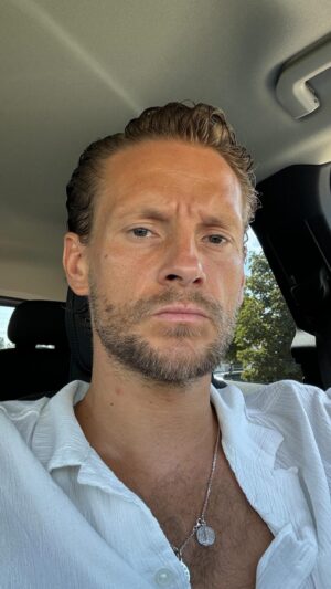 Sebastian Fabijański Instagram - .