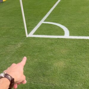 Sebastián Yatra Instagram - PRENDAN LA RADIO Y LA TELE QUE HOY JUEGA LA SELE 💛💛💛💙💙❤️❤️ yo sé que me excedí con la cantidad de videos, pero es que no es cualquier DOMINGO 🌤️✨✨✨✨🇨🇴🇨🇴🇨🇴🇨🇴 Cuánto queda el partido?!?!? Hagan pues sus apuestas!!!! 👇🏻👇🏻👇🏻👇🏻