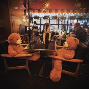 Sébastien Roch Instagram - Wesh on boit un coup nounours ? Vas y ça part frère !