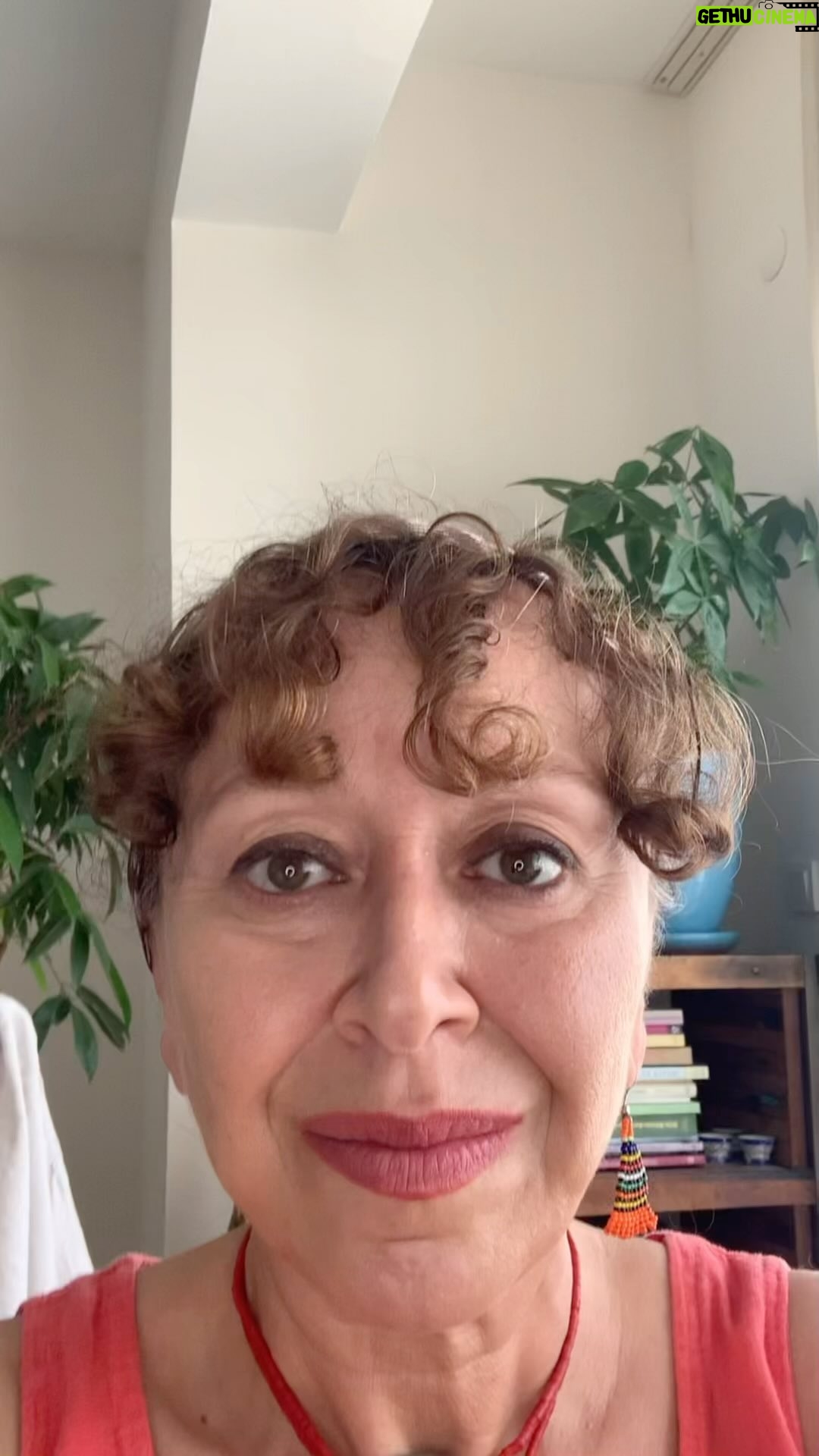 Şebnem Sönmez - 1.7K Likes - Lütfen hiçkimse yaşam hakkı için yalvarmasın!
Lütfen hiçkimse yaşam hakkı için yalvartmasın!
İnsan olabilmek ve sevebilmeyi mümkün kılmak ümidiyle,,,
#yasayıgeriçek #ıyutmabeni