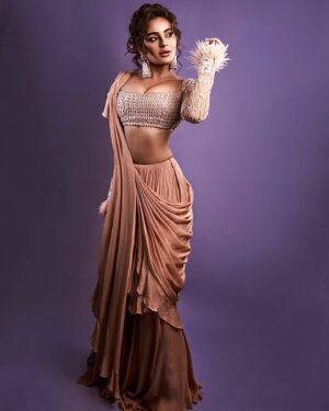 Seerat Kapoor Instagram - The most stylish thing you can wear is, confidence 💖

For @filmfare ✨ 
#69thsobhafilmfareawardssouth2024 

Wearing: @issadesignerstudio 
Styled by: @officialanahita
Makeup: @makeupbykamaljeet 
Hair: @mold_by_akhil 
Clutch: @accessoriesbyanandita 
Style team: @pranathivarma.k 
Pic: @saikrishna.gunti 
Video: @amarnath_ranjol
