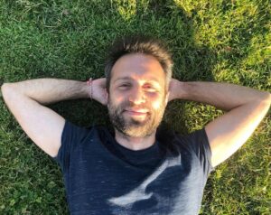 Sefa Tantoğlu Instagram - 🍃
.
.
.
📸 @nurbydr 
#moda #kalamış #kadıköy #çimcilik #güneş #yeşil #huzur #deniz
