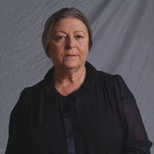 Selçuk Yöntem Instagram - Sevgili Sema nurlar içinde yat.İlk yönetmenliğimi senin sayende yaptım İstanbul Devlet Tiyatrosunda sanat yönetmeniyken unutamam.Özel kişiliğin unutulmayacak.